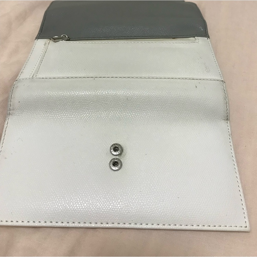 Guess Wallet Gray and White - Picture 7 of 12